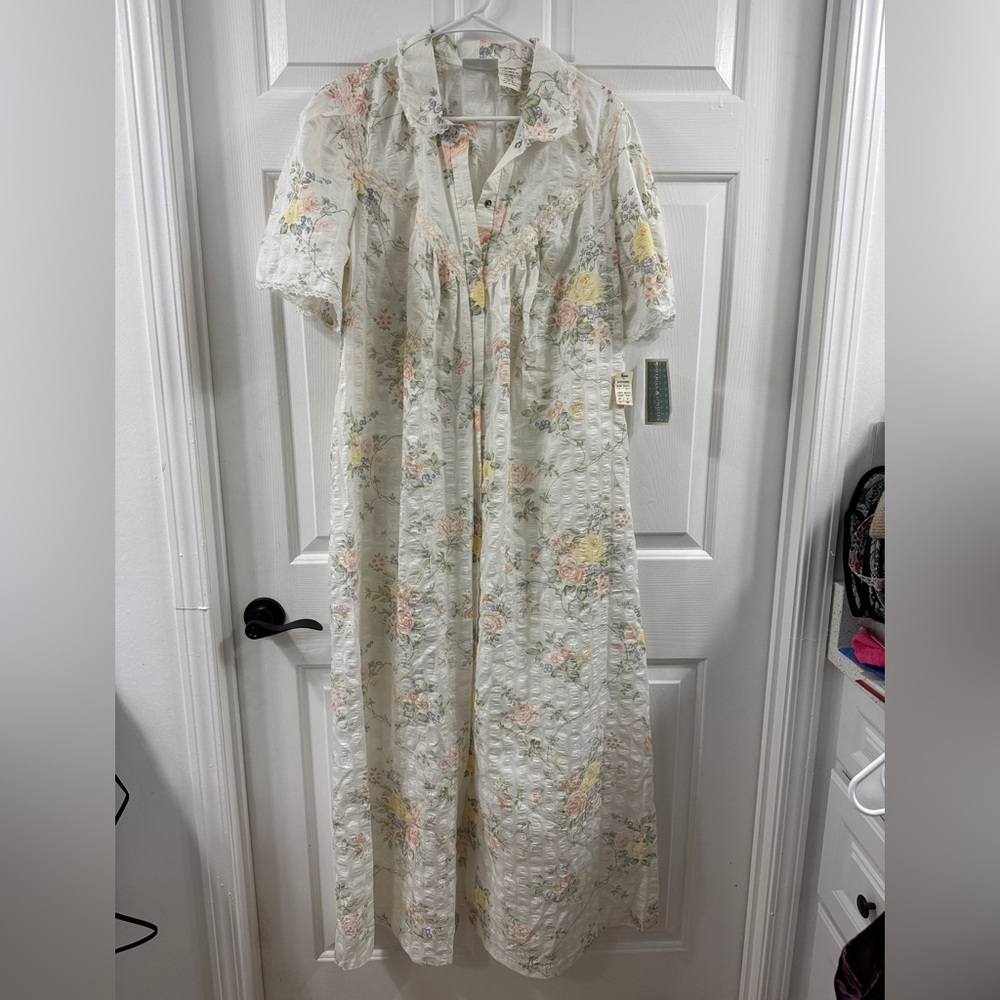 Gilligan & O'Malley Floral Lace Chemise in Cream and Pastel